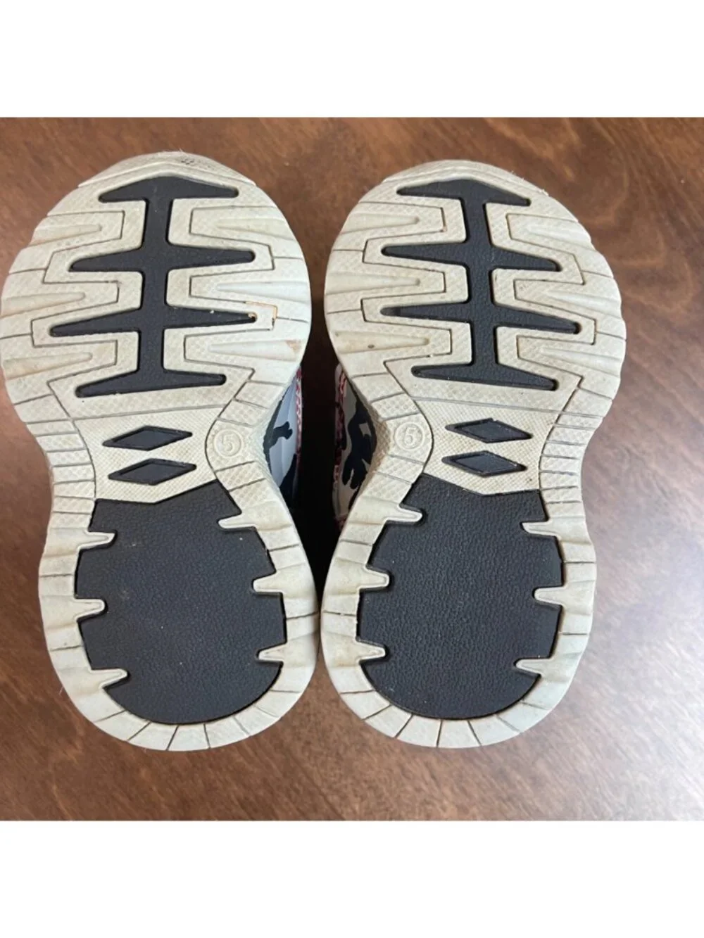 Jurassic World T-Rex Light Up Sneakers Toddler‎ Size 5 Dinosaur Shoe Hook & Loop